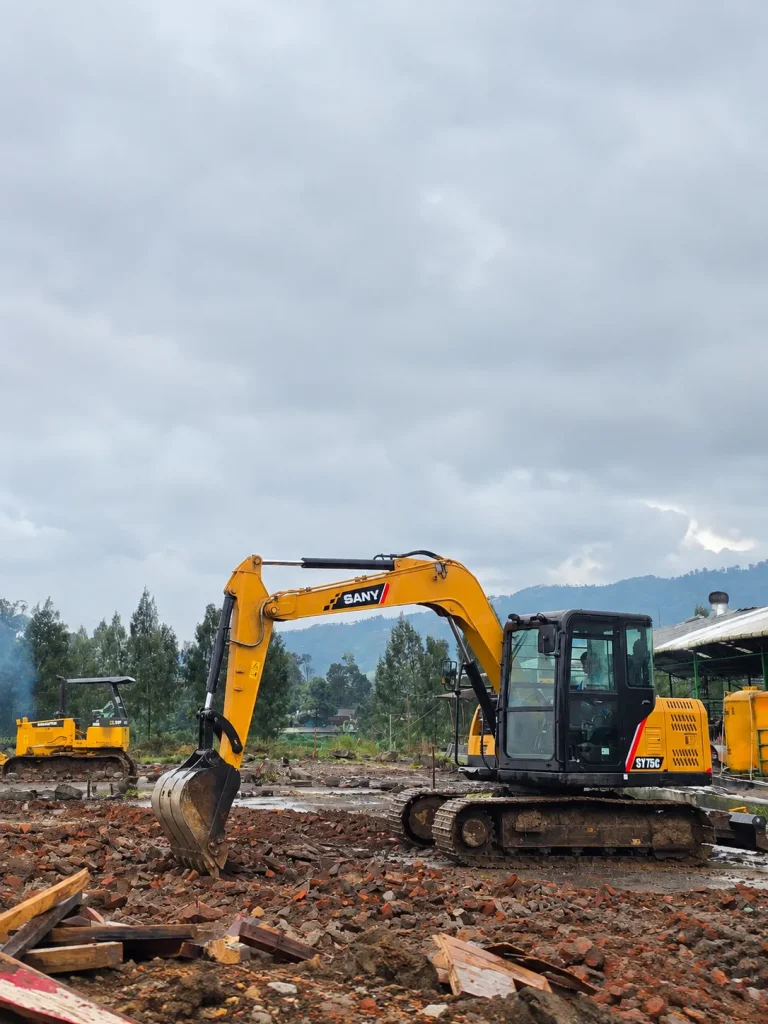 Jasa Buka Lahan & Meratakan Lahan